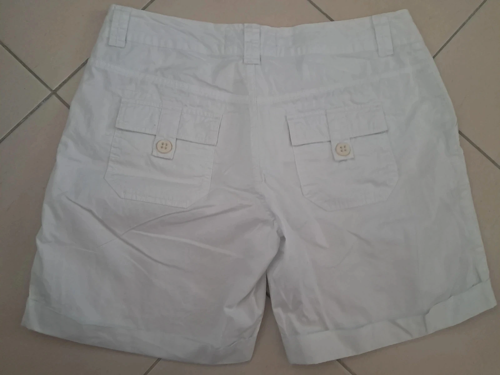 Short blanc style cargo Vero Moda taille 40 – photo 5
